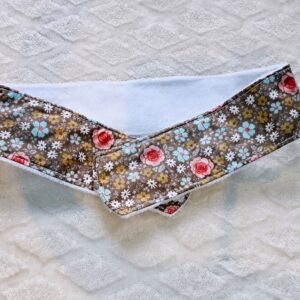 Bandeau de soin motif fleuri marron